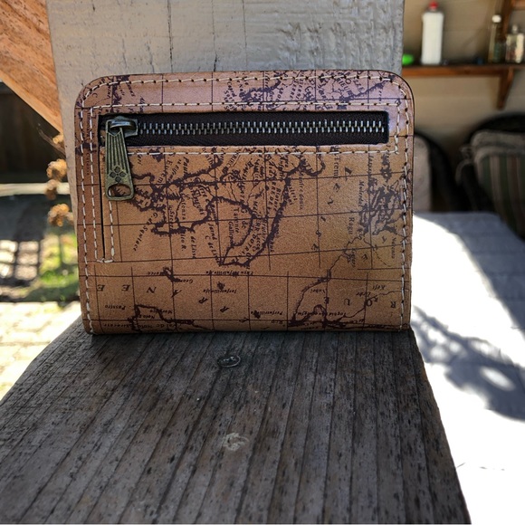 Patricia Nash handbag and match wallet Italian leather maps suede lining . - Picture 2 of 14